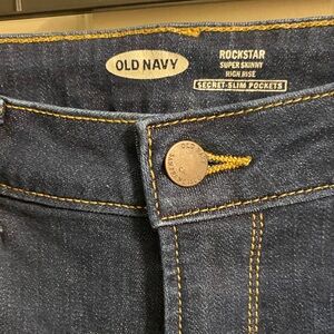 Old Navy Women's Deep Indigo ROCKSTAR Super Skinny High Rise Secret Slim Pockets